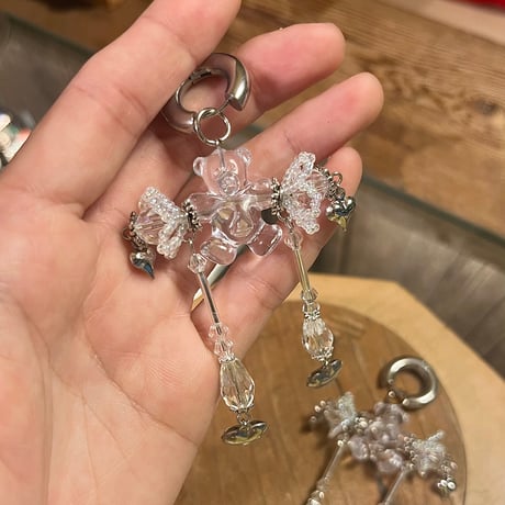 lili by SERI / "bear" pierce / clear