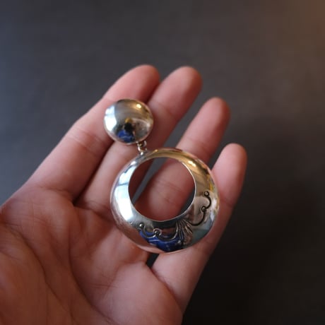 navajo / circle motif pierce
