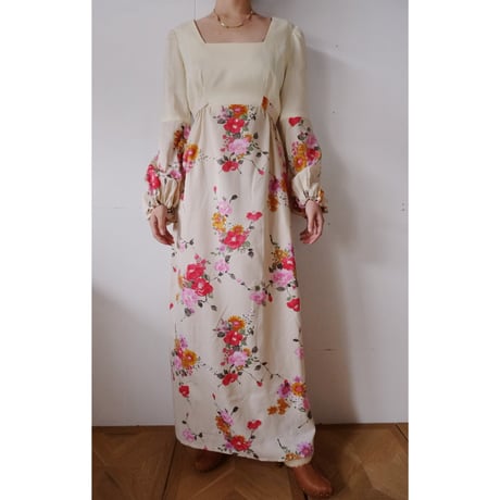 70s oriental mood floral dress