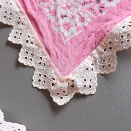 eski. original remake / lace × bandanna kerchief "pink"