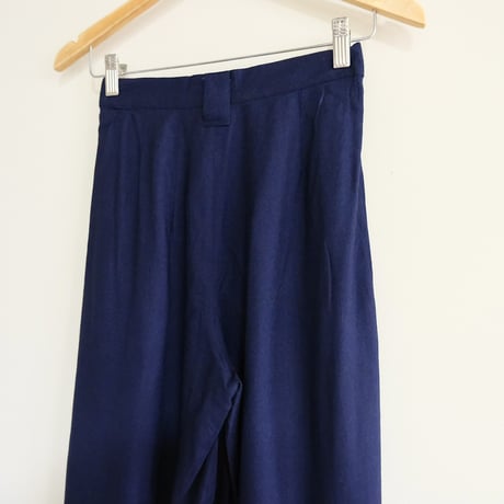 slacks pants “navy” with tuck