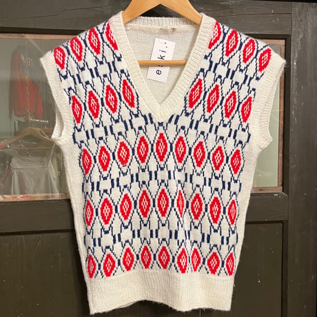 design knit vest
