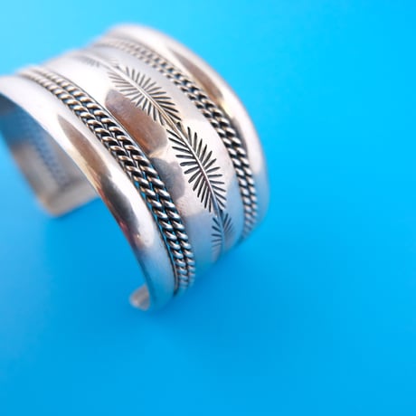 navajo "John Tahe" / bangle
