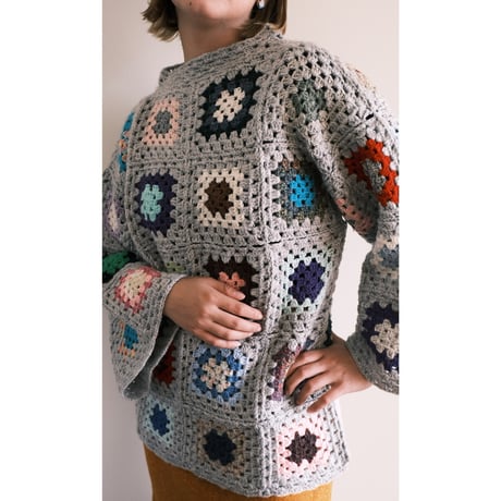 granny square bottleneck knit / gray