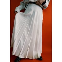 white pleats skirt