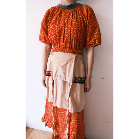 apron “beige”