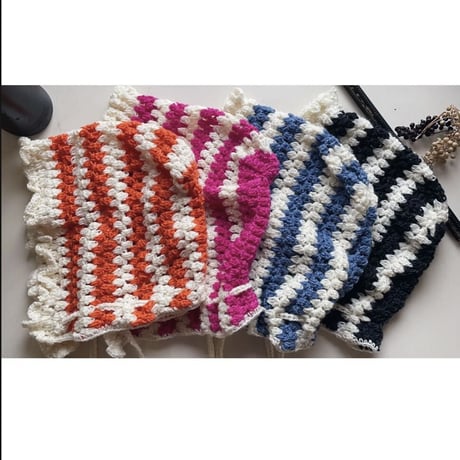 Borboleta / hand knit bonnet / orange