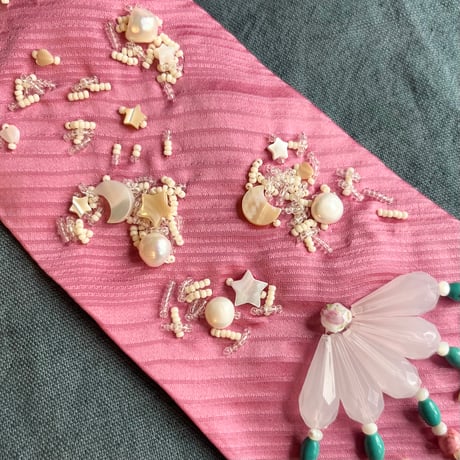 "繕う" collaboration beads embroidery necktie "magical pink"
