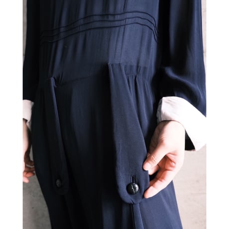 60 / see-through navy dress