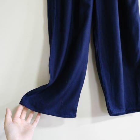 slacks pants “navy” with tuck