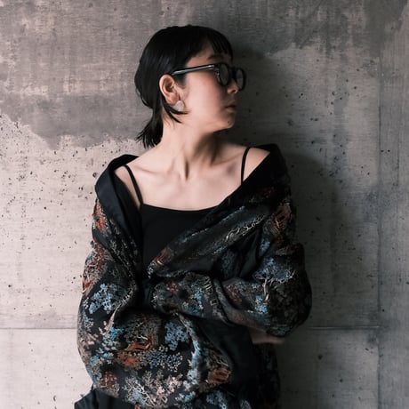 China gown / black