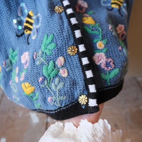 "Bee" vest