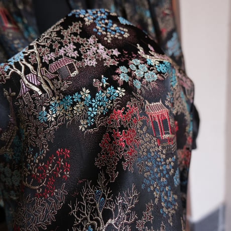 China gown / black