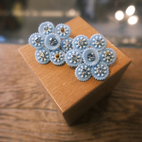 vintage flower earring
