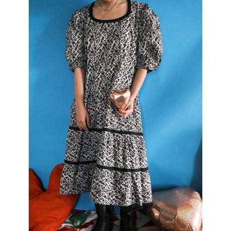 monotone S/S dress