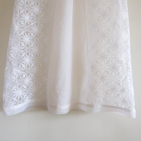 White flower designed lingerie with lace and ribbon