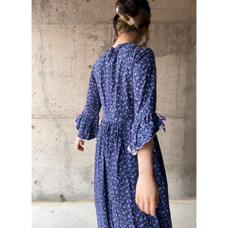 70s bell sleeve flower print dress