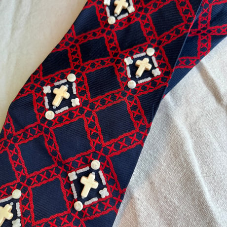 "繕う" collaboration beads embroidery necktie "cross × argyle"