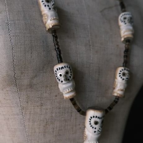 ZUNI / “owl” fetish necklace and pierce
