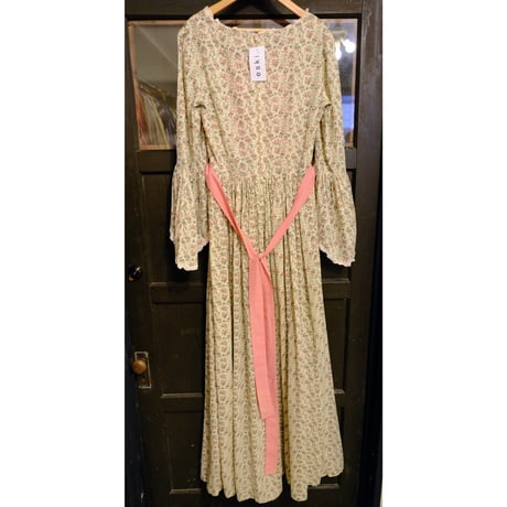 70s vintage bell sleeve dress