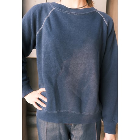 vintage like navy sweat
