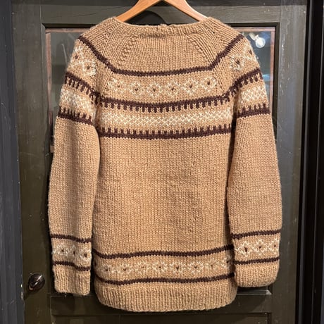 V-neck knit
