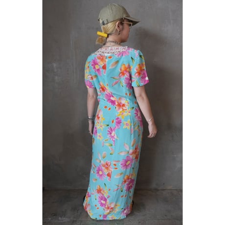 MAGGY LONDON / silk  flower dress
