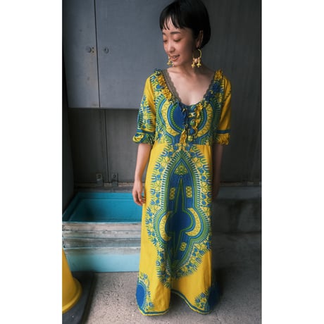 yellow × blue dress