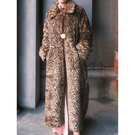 vintage leopard fake fur coat