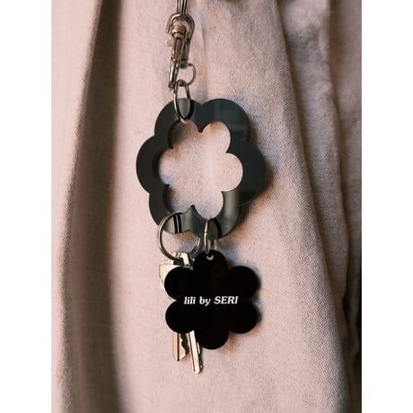 lili by SERI / FLOWER key ring