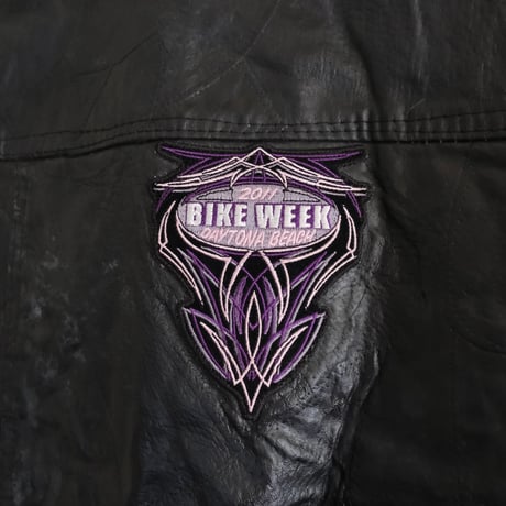 big leather vest with wappen