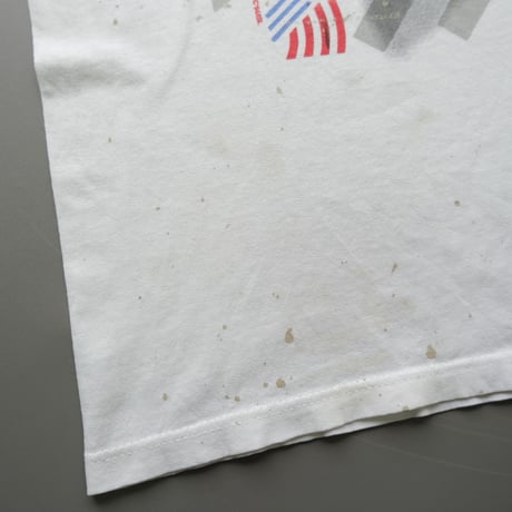 90s old print tee / white