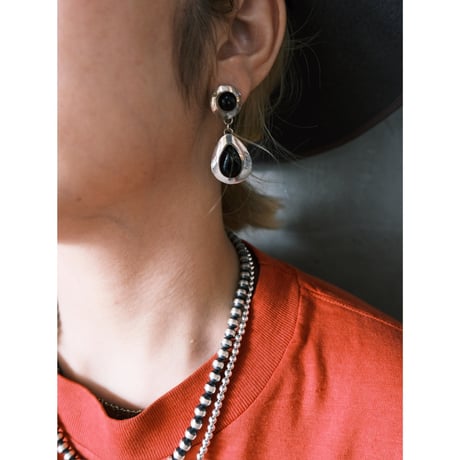 indian jewely / onyx pierce