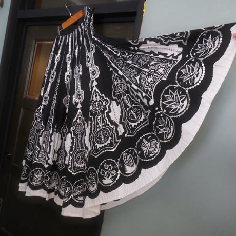 made in india / embroidery skirt