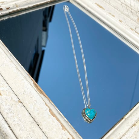 Indian jewelry / artist "RP" / turquoise heart motif necklace