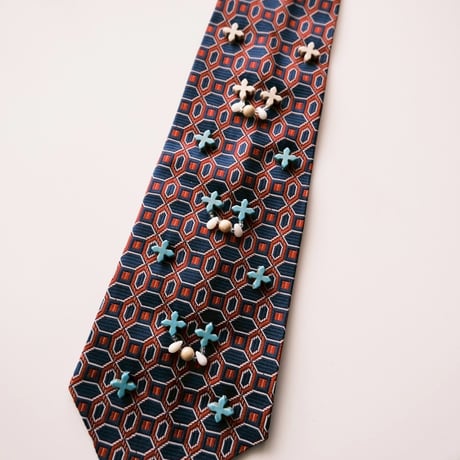 "繕う" collaboration beads embroidery necktie "cross motif"