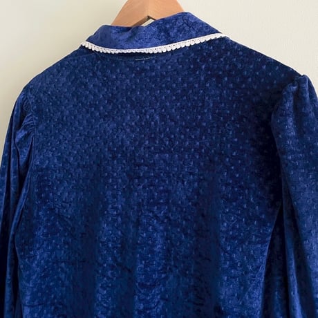 velours dress with lace