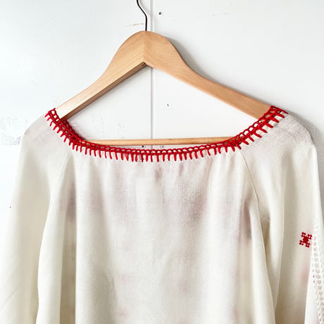 embroidery tops