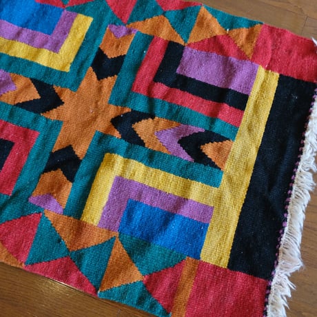vintage rug / colorful
