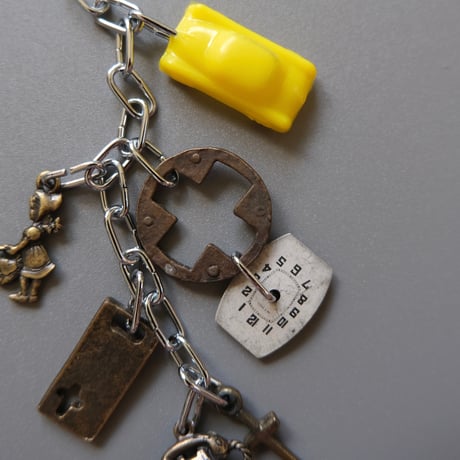 eski. original shell chain necklace "dog"