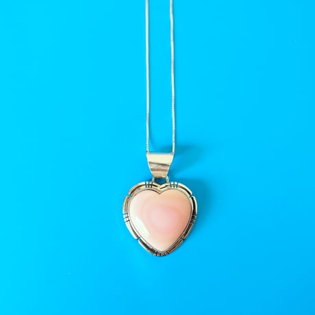 navajo / "heart" necklace / conch shell