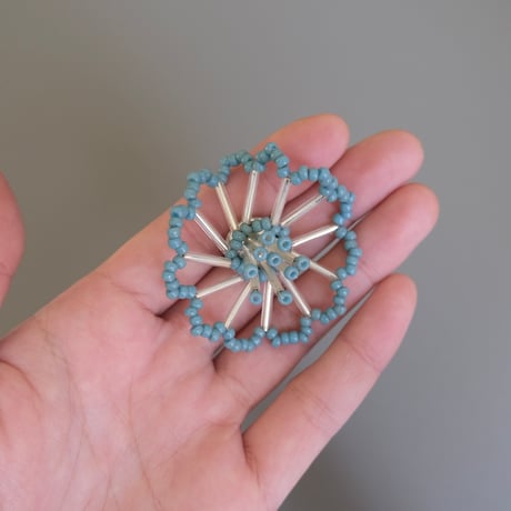 lili by SERI / flower drawing "blue" ear cuff type