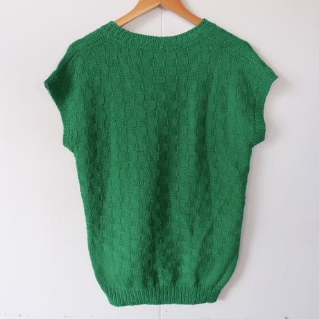 hand knit vest / green