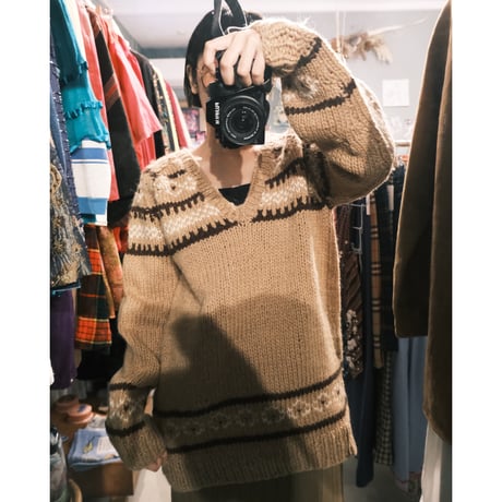 V-neck knit