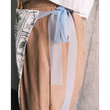 apron "plant"