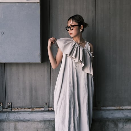 eski. original frill collar