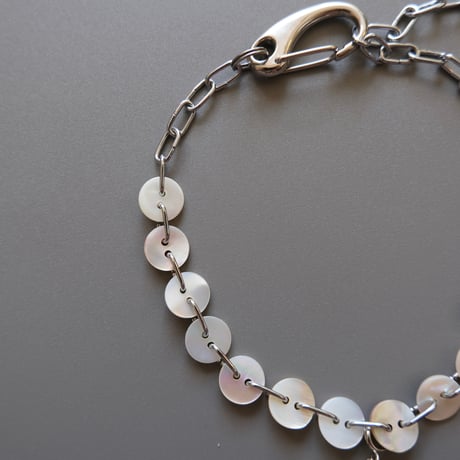 eski. original shell chain necklace "girl mascot"