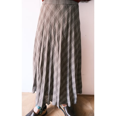 pleats check skirt