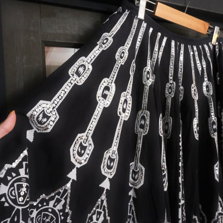 made in india / embroidery skirt
