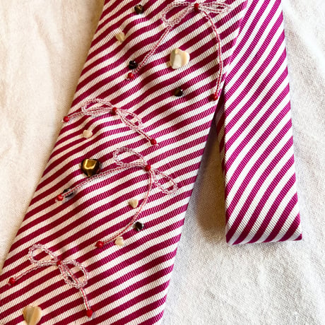 "繕う" collaboration beads embroidery necktie "ribbon × stripe"